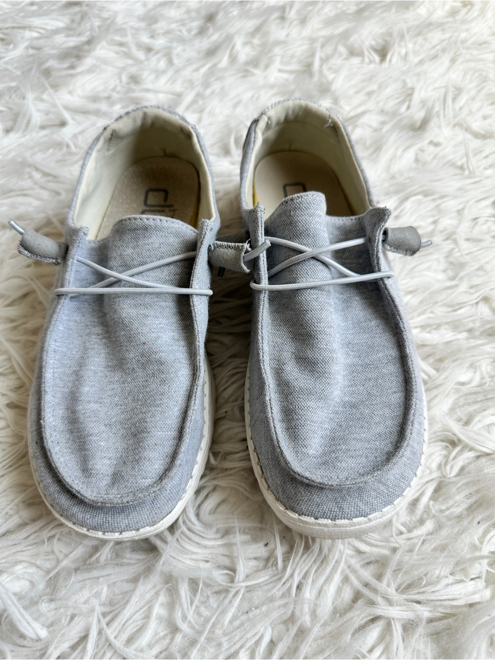 Women’s Hey Dudes size 6